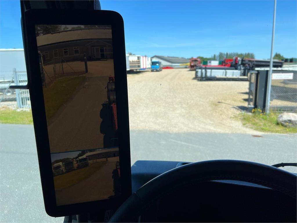 Mercedes-Benz Antos 2545 - HMF 1520K-RCkran  - Портальный бункеровоз: фото 5 Mercedes-Benz Antos 2545 - HMF 1520K-RCkran  - Портальный бункеровоз: фото 5