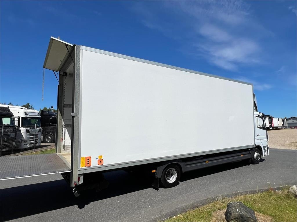 Mercedes-Benz Atego 1224 LnR - Грузовик с закрытым кузовом: фото 3 Mercedes-Benz Atego 1224 LnR - Грузовик с закрытым кузовом: фото 3