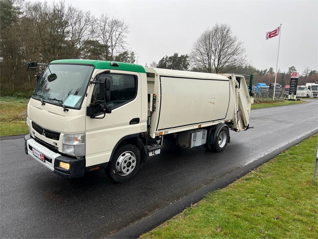 Mitsubishi Fuso CANTER 9C18 - Мусоровоз: фото 1 Mitsubishi Fuso CANTER 9C18 - Мусоровоз: фото 1