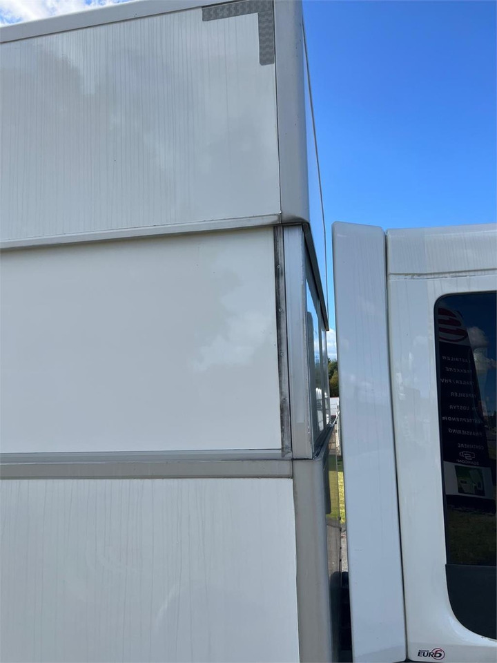 Volvo FL 250 16 ton  - Грузовик с закрытым кузовом: фото 5 Volvo FL 250 16 ton  - Грузовик с закрытым кузовом: фото 5