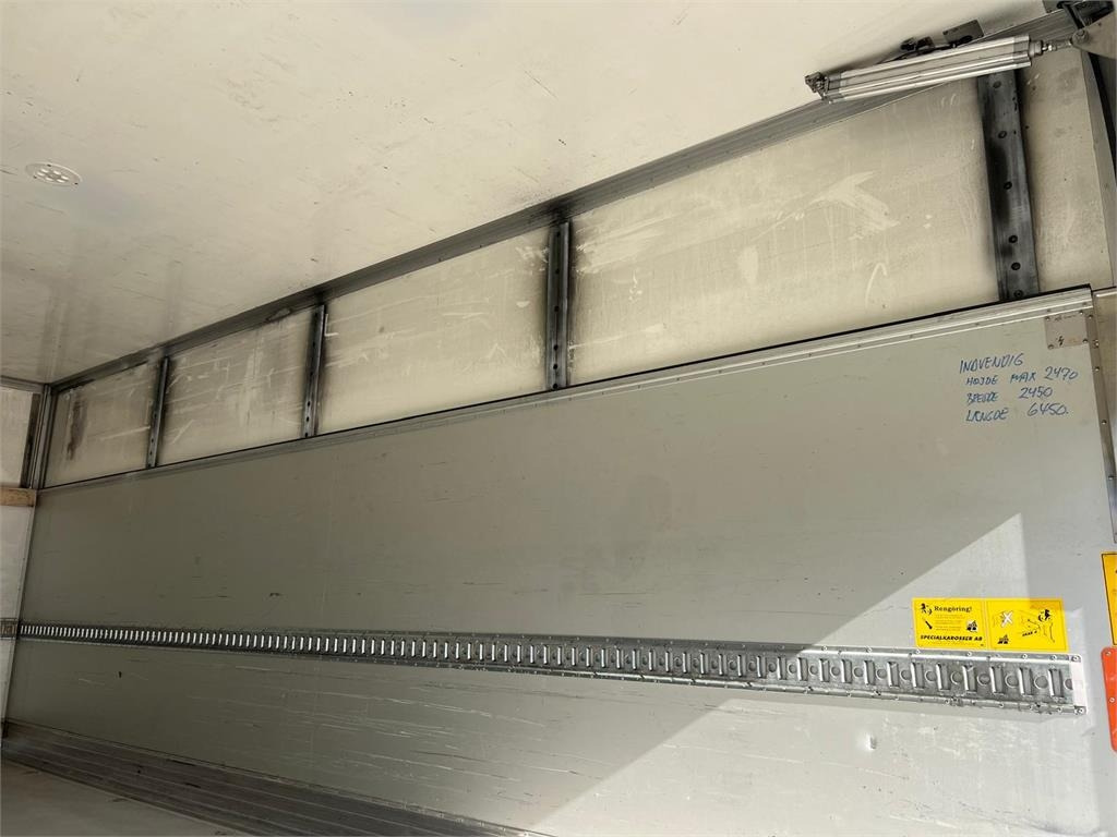 Грузовик с закрытым кузовом Volvo FL 250 16 ton: фото 8