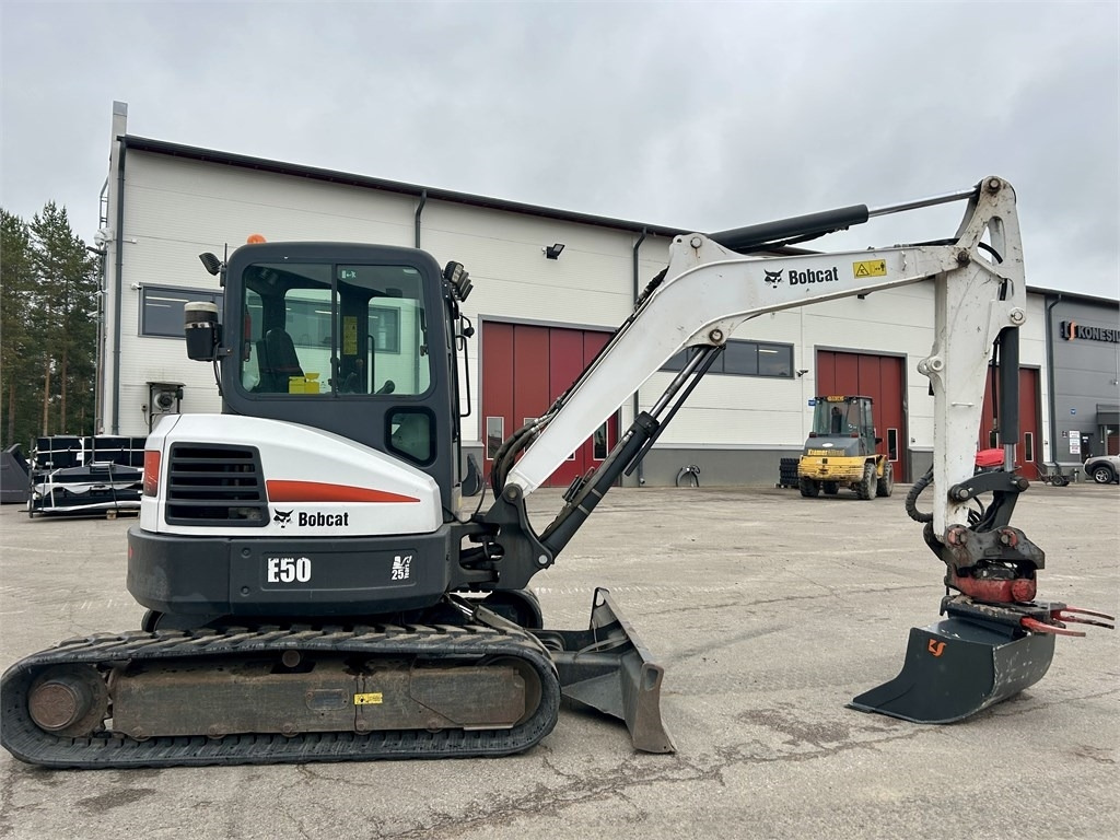 Bobcat E50 RASVARI YMS. - Мини-экскаватор: фото 5 Bobcat E50 RASVARI YMS. - Мини-экскаватор: фото 5