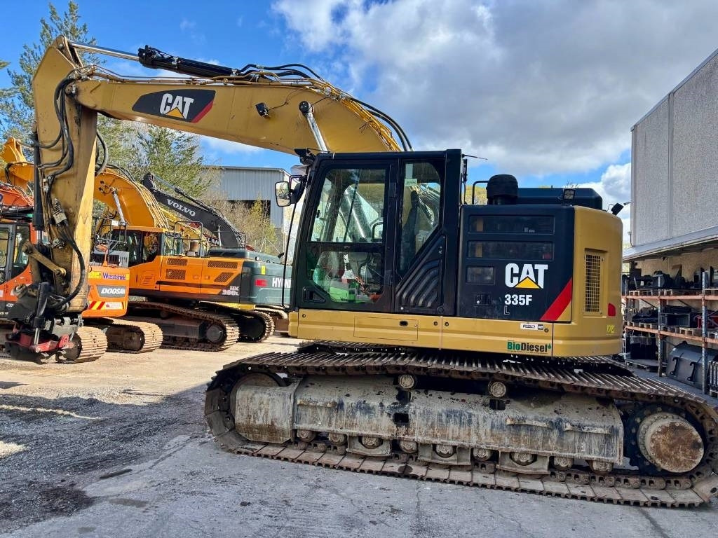 CAT 335FLCR ROTOTILT R8, 2-KAUHAA - Гусеничный экскаватор: фото 1 CAT 335FLCR ROTOTILT R8, 2-KAUHAA - Гусеничный экскаватор: фото 1
