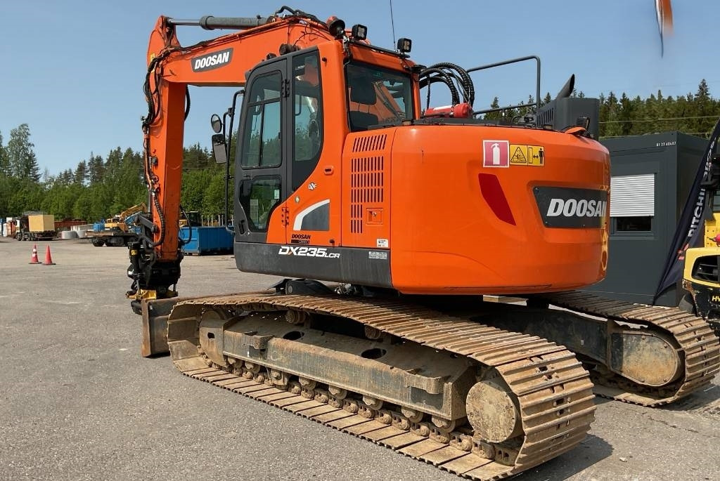 Doosan DX235LCR-5 DOZER - Гусеничный экскаватор: фото 2 Doosan DX235LCR-5 DOZER - Гусеничный экскаватор: фото 2