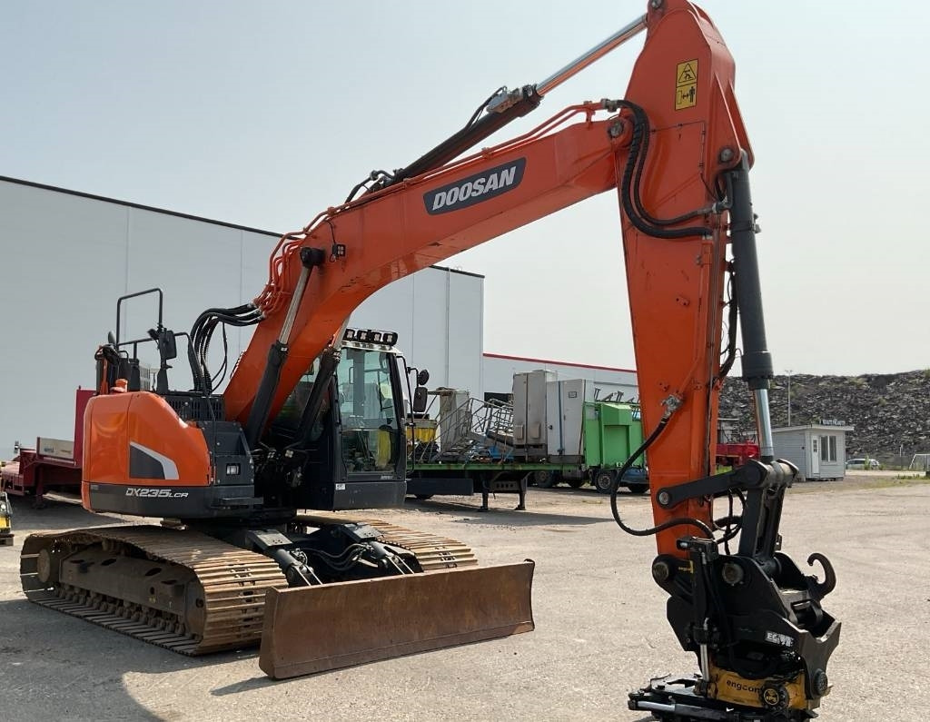Doosan DX235LCR-5 DOZER - Гусеничный экскаватор: фото 3 Doosan DX235LCR-5 DOZER - Гусеничный экскаватор: фото 3