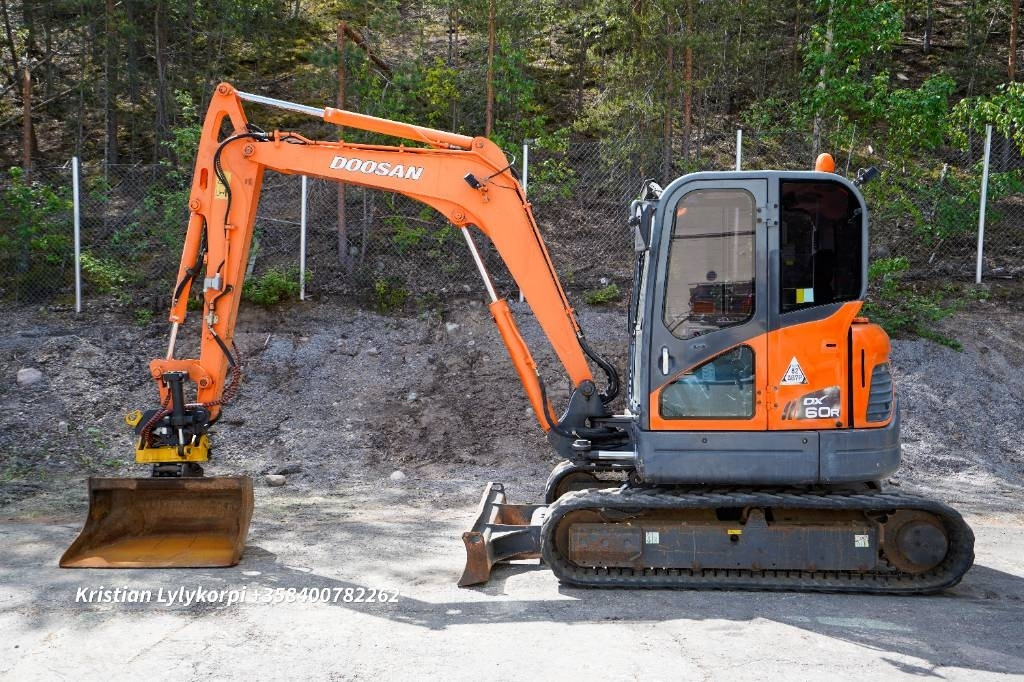 Doosan DX60R ENGCONILLA - Мини-экскаватор: фото 1 Doosan DX60R ENGCONILLA - Мини-экскаватор: фото 1