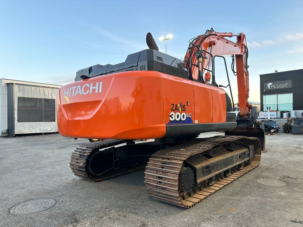 Hitachi ZX 300 LC-6 Kallistuva kauha S80 - Гусеничный экскаватор: фото 4 Hitachi ZX 300 LC-6 Kallistuva kauha S80 - Гусеничный экскаватор: фото 4