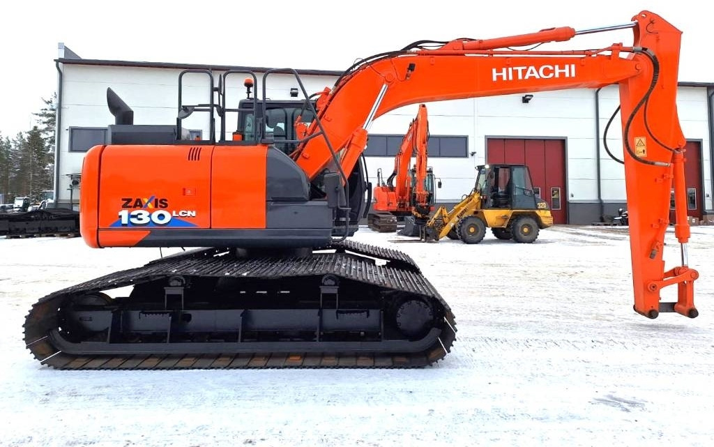 Hitachi ZX130LCN-6 JATKETTU SUOALUSTA 1200MM - Гусеничный экскаватор: фото 5 Hitachi ZX130LCN-6 JATKETTU SUOALUSTA 1200MM - Гусеничный экскаватор: фото 5