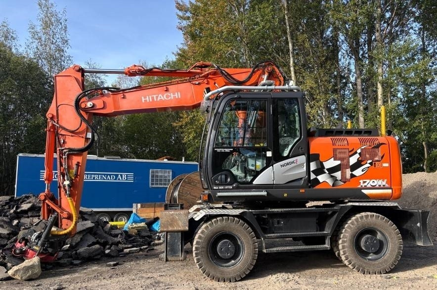 Колёсный экскаватор Hitachi ZX170W-6 + Peräkärry 2-akselinen: фото 6 Колёсный экскаватор Hitachi ZX170W-6 + Peräkärry 2-akselinen: фото 6
