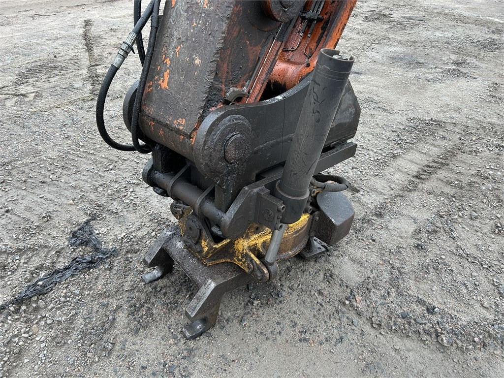 Hitachi ZX210LC-3 - Гусеничный экскаватор: фото 5 Hitachi ZX210LC-3 - Гусеничный экскаватор: фото 5