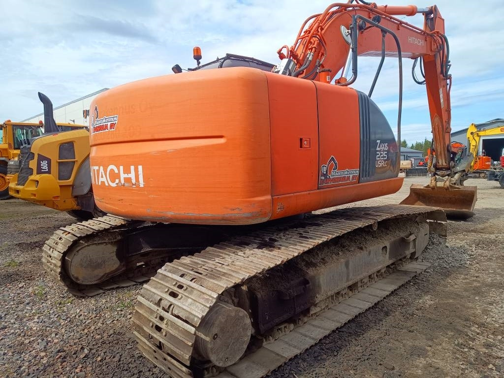 Hitachi ZX225USR KALLISTAJALLA - Гусеничный экскаватор: фото 4 Hitachi ZX225USR KALLISTAJALLA - Гусеничный экскаватор: фото 4