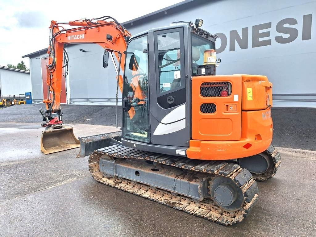 Hitachi ZX85USB-5 PYÖRITTÄJÄLLÄ - Мини-экскаватор: фото 2 Hitachi ZX85USB-5 PYÖRITTÄJÄLLÄ - Мини-экскаватор: фото 2