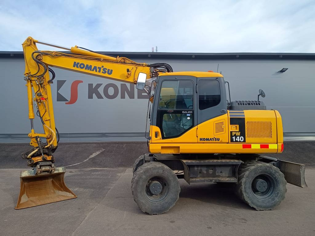 Komatsu MYYTY! SOLD! PW140-7 PYÖRITTÄJÄLLÄ  - Колёсный экскаватор: фото 1 Komatsu MYYTY! SOLD! PW140-7 PYÖRITTÄJÄLLÄ  - Колёсный экскаватор: фото 1