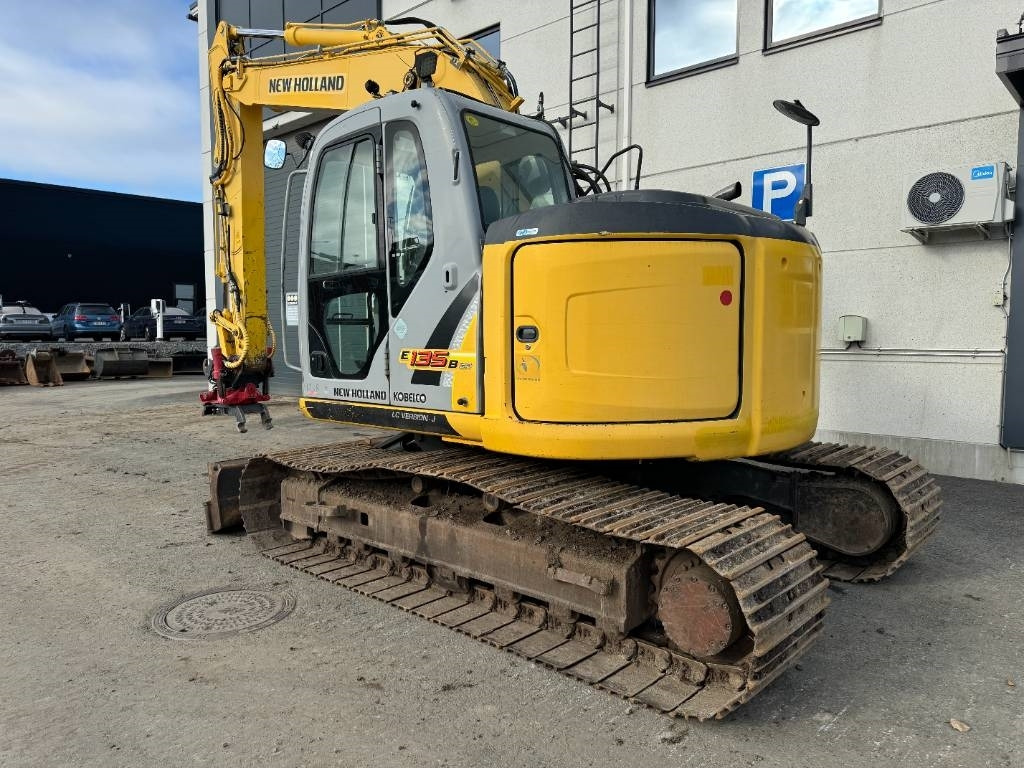 New Holland E135BSR-2 PYÖRITTÄJÄLLÄ - Гусеничный экскаватор: фото 2 New Holland E135BSR-2 PYÖRITTÄJÄLLÄ - Гусеничный экскаватор: фото 2