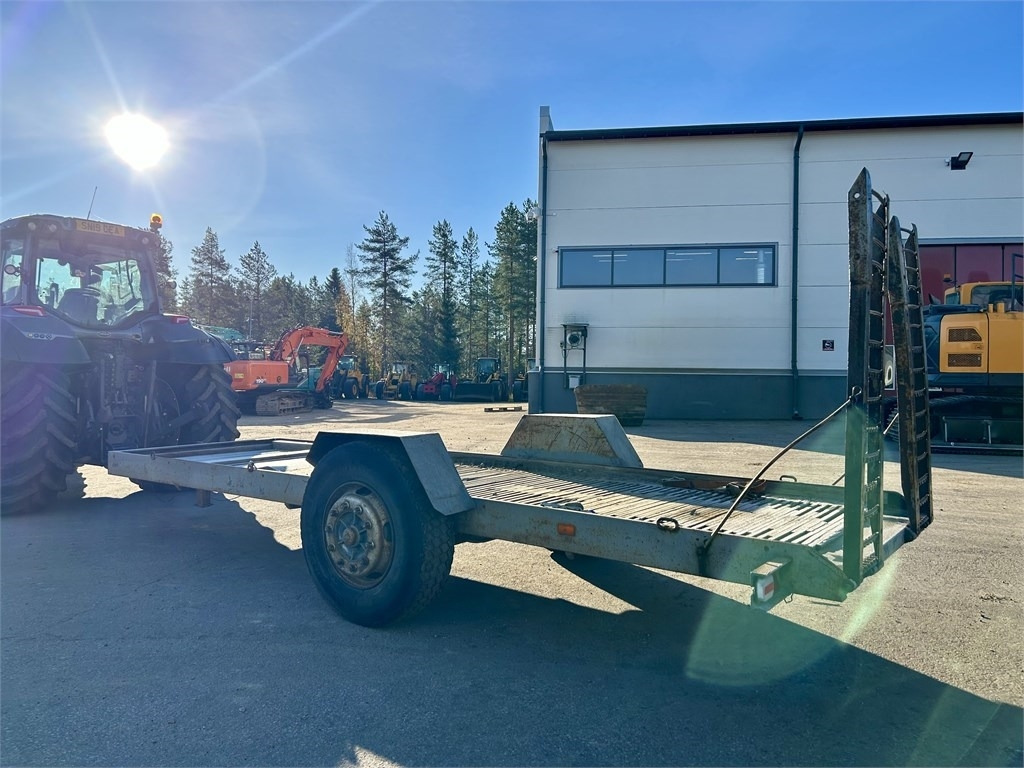 Omavalmiste 1 akselinen lavetti 6m - Низкорамный прицеп: фото 5 Omavalmiste 1 akselinen lavetti 6m - Низкорамный прицеп: фото 5