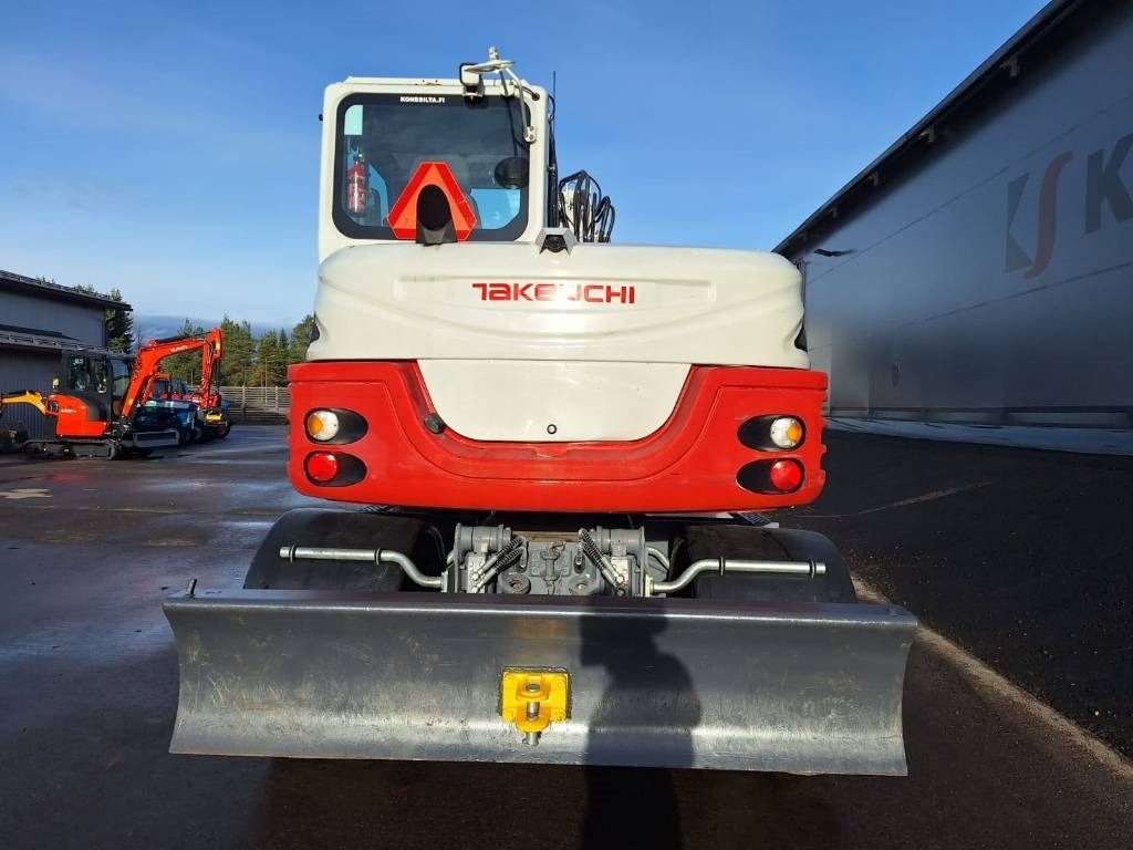 Takeuchi TB295W PYÖRITTÄJÄLLÄ  - Колёсный экскаватор: фото 3 Takeuchi TB295W PYÖRITTÄJÄLLÄ  - Колёсный экскаватор: фото 3