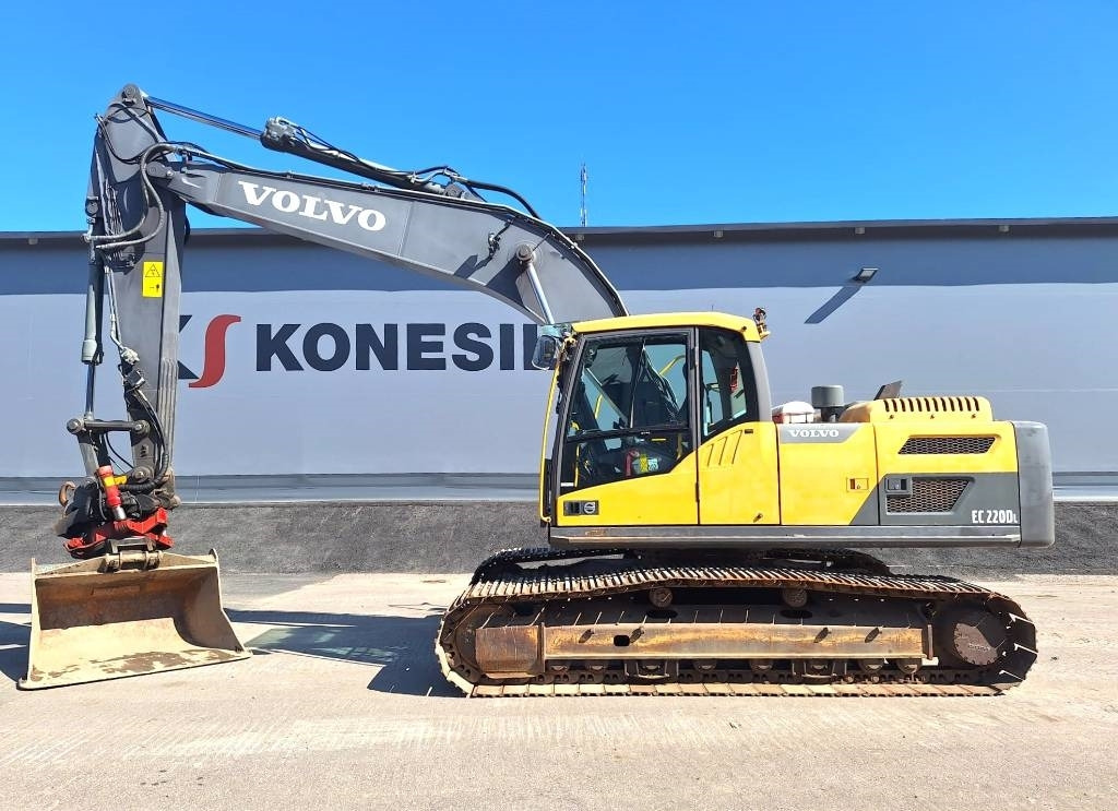 Volvo EC220DL PYÖRITTÄJÄLLÄ - Гусеничный экскаватор: фото 1 Volvo EC220DL PYÖRITTÄJÄLLÄ - Гусеничный экскаватор: фото 1