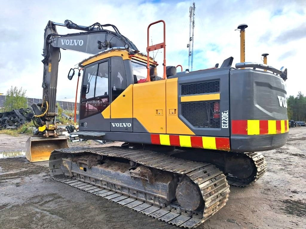 Volvo EC220EL HUIPPUVARUSTEILLA  - Гусеничный экскаватор: фото 2 Volvo EC220EL HUIPPUVARUSTEILLA  - Гусеничный экскаватор: фото 2