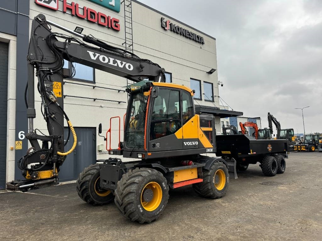 Volvo EWR150E Uusi Palms perävaunu / hieno paketti - Колёсный экскаватор: фото 2 Volvo EWR150E Uusi Palms perävaunu / hieno paketti - Колёсный экскаватор: фото 2