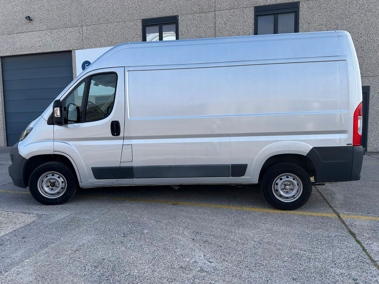 Peugeot Boxer. Klima. Navi. Tempomat. - Цельнометаллический фургон: фото 4 Peugeot Boxer. Klima. Navi. Tempomat. - Цельнометаллический фургон: фото 4