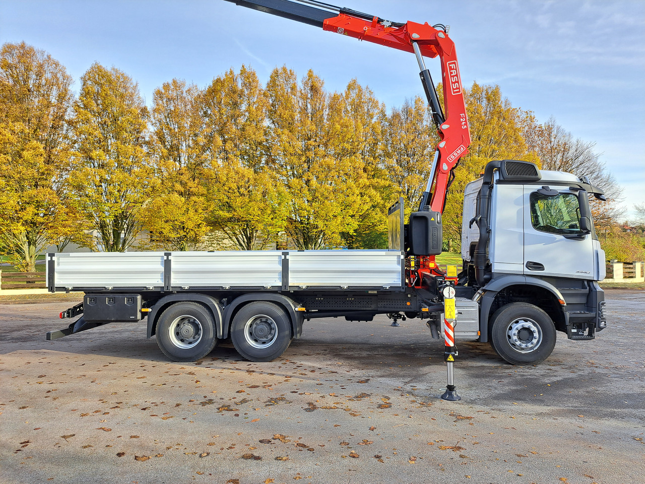 MERCEDES-BENZ AROCS 3340 CRANE FASSI F245 FLATBED TWISTLOCK EURO 3 - Грузовик бортовой/ Платформа, Автоманипулятор: фото 2 MERCEDES-BENZ AROCS 3340 CRANE FASSI F245 FLATBED TWISTLOCK EURO 3 - Грузовик бортовой/ Платформа, Автоманипулятор: фото 2