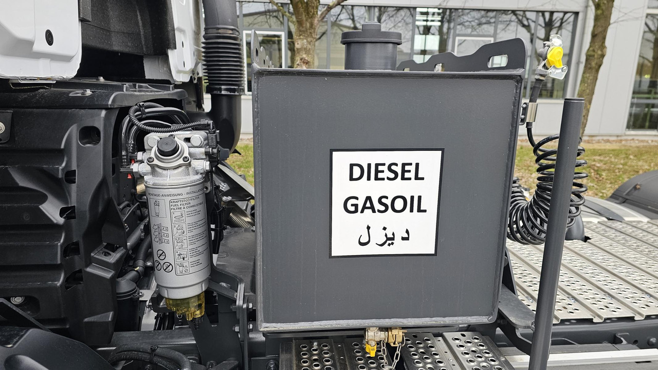 MERCEDES-BENZ Actros 3340 S 6x4 ADR Euro 3 Tractor Head в лизинг MERCEDES-BENZ Actros 3340 S 6x4 ADR Euro 3 Tractor Head: фото 9