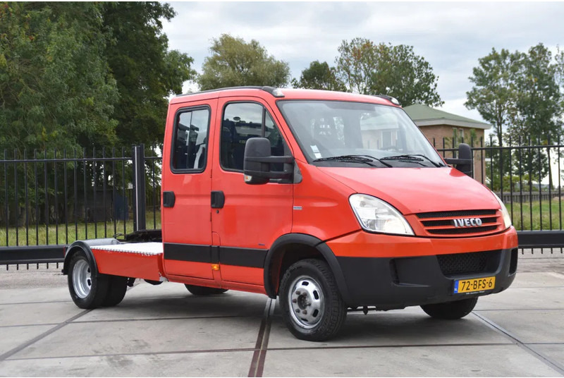 Iveco 40C18 - MANUAL - EURO 4 - 341 TKM - RADIO - BACKSEAT - 4 DOORS - GOOD CONDITION - - Тягач: фото 1 Iveco 40C18 - MANUAL - EURO 4 - 341 TKM - RADIO - BACKSEAT - 4 DOORS - GOOD CONDITION - - Тягач: фото 1
