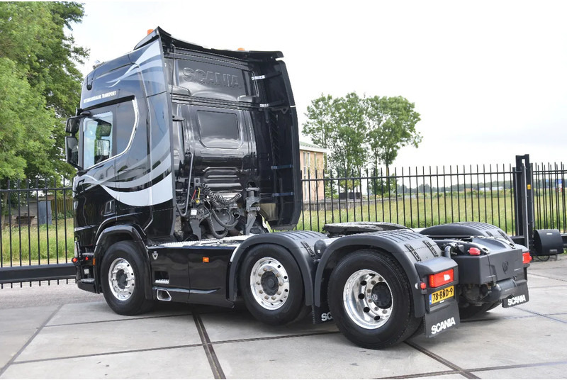 Scania R520 V8 NGS 6x2/4 - 701 TKM - NAVI - LEATHER SEATS - ALCOA'S - LED LIGHTS - TOP CONDITION - - Тягач: фото 3 Scania R520 V8 NGS 6x2/4 - 701 TKM - NAVI - LEATHER SEATS - ALCOA'S - LED LIGHTS - TOP CONDITION - - Тягач: фото 3