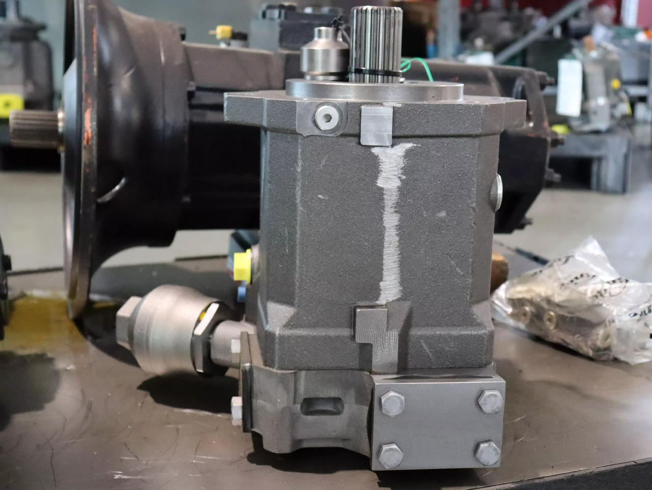 Linde HPR02 A2 135 R LP00 0 0 0 S - Гидравлический насос для Погрузочно-разгрузочной техники: фото 3 Linde HPR02 A2 135 R LP00 0 0 0 S - Гидравлический насос для Погрузочно-разгрузочной техники: фото 3
