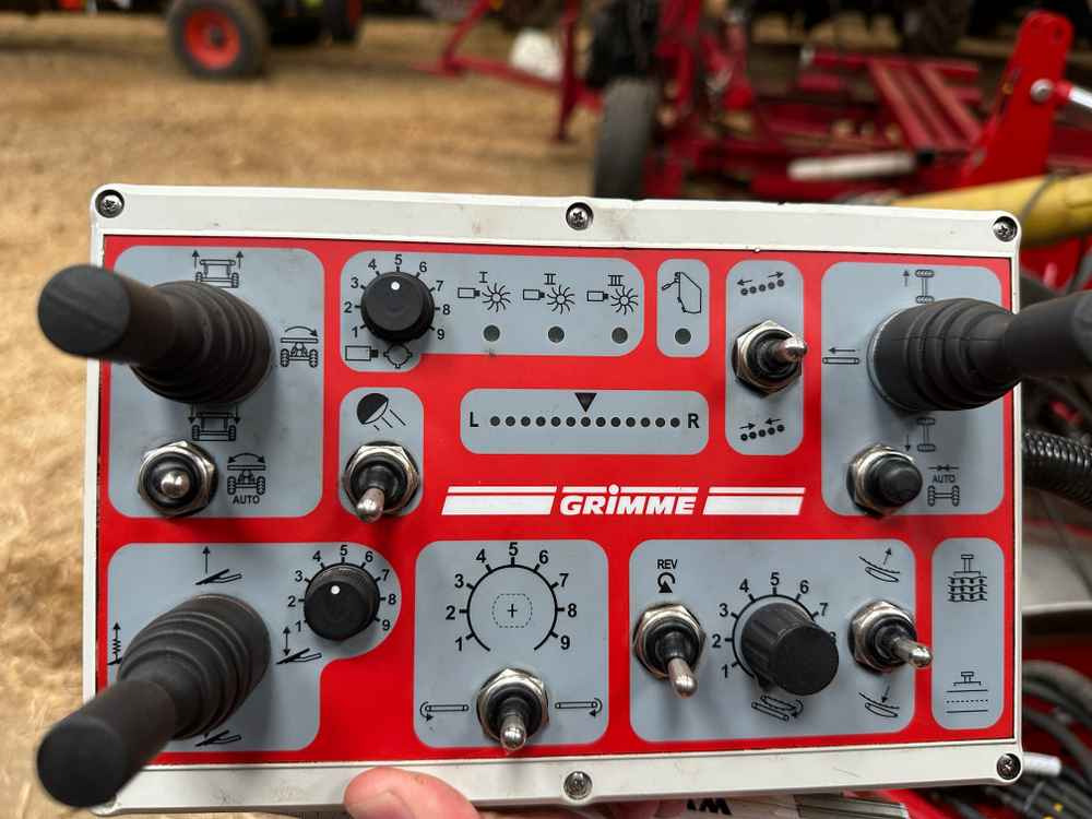 Grimme CS-150 CombiStar XL - Картофелеуборочный комбайн: фото 3 Grimme CS-150 CombiStar XL - Картофелеуборочный комбайн: фото 3
