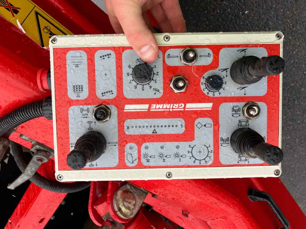 Grimme CS 150 - Картофелеуборочный комбайн: фото 2 Grimme CS 150 - Картофелеуборочный комбайн: фото 2