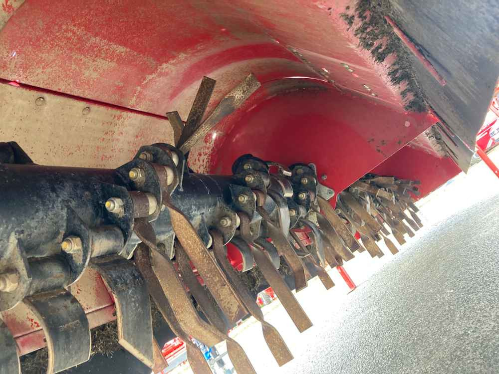 Grimme Grimme KS 5400 6 Row Potato Topper - Комбайн: фото 4 Grimme Grimme KS 5400 6 Row Potato Topper - Комбайн: фото 4