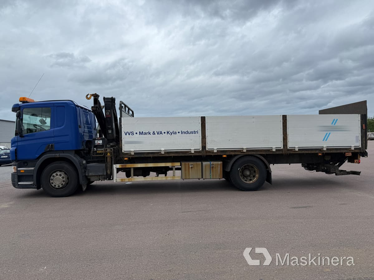 Brädgårdsbil med kran Scania P320 - Грузовик бортовой/ Платформа, Автоманипулятор: фото 2 Brädgårdsbil med kran Scania P320 - Грузовик бортовой/ Платформа, Автоманипулятор: фото 2