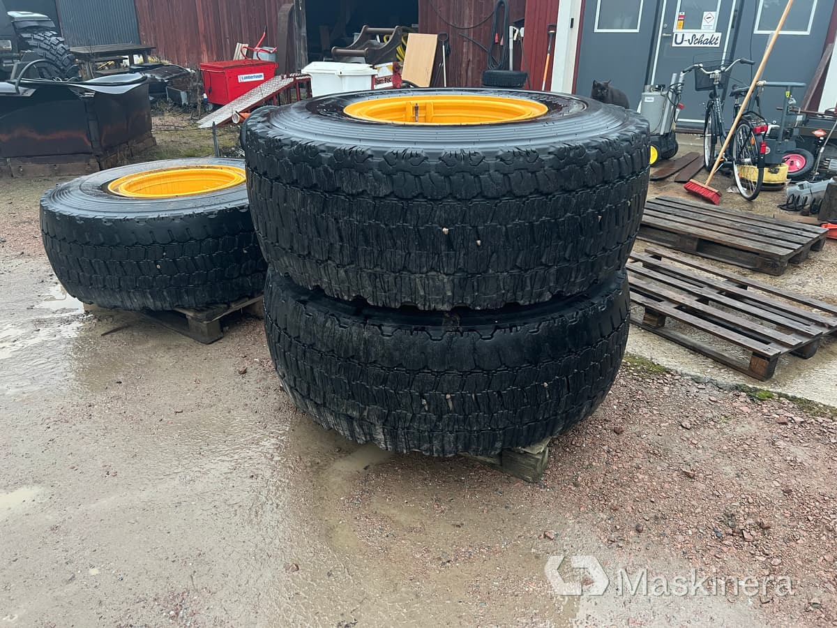 Bridgestone V-Steel Snow Wedge Entreprenaddäck 4st 20.5 R25 - Другая техника: фото 2 Bridgestone V-Steel Snow Wedge Entreprenaddäck 4st 20.5 R25 - Другая техника: фото 2