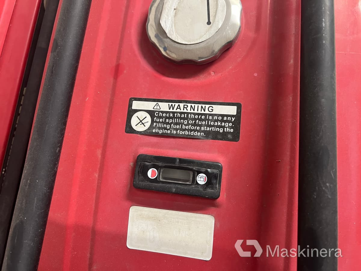 Elverk Huttenberg H8500W - Электрогенератор: фото 4 Elverk Huttenberg H8500W - Электрогенератор: фото 4