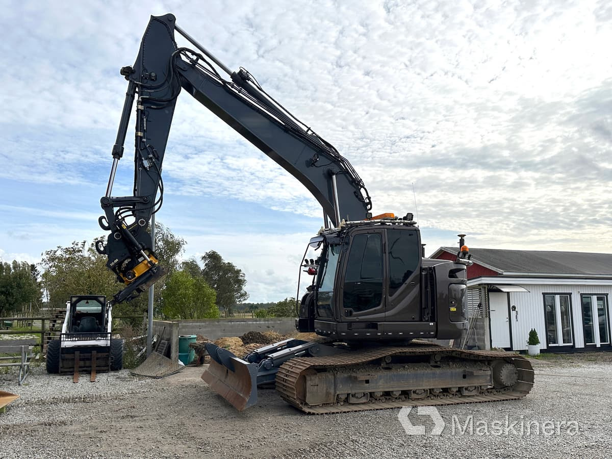 Grävmaskin Kobelco SK270SRNLC-5 - Гусеничный экскаватор: фото 1 Grävmaskin Kobelco SK270SRNLC-5 - Гусеничный экскаватор: фото 1