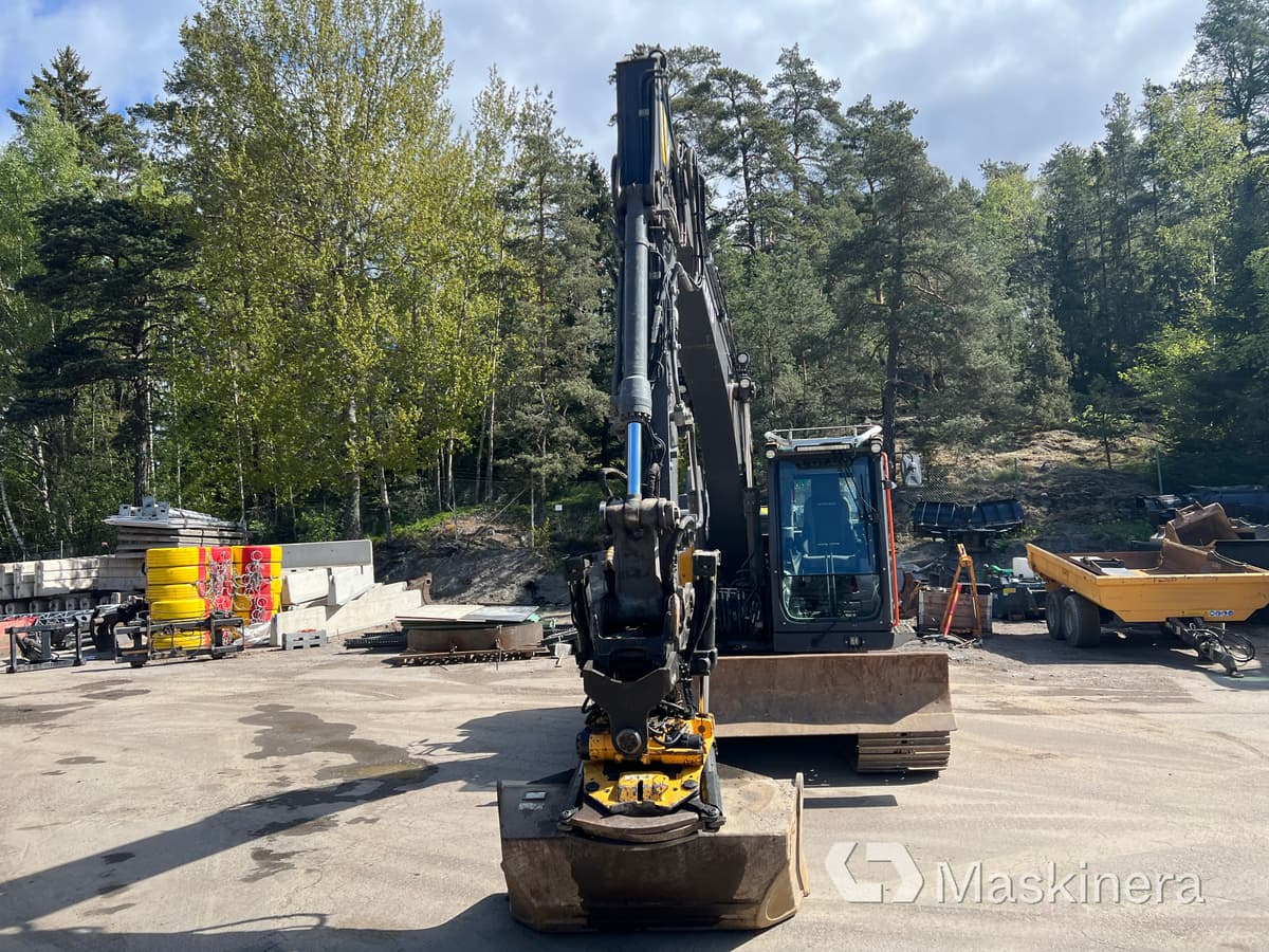 Grävmaskin Volvo EC140EL med 3 skopor - Гусеничный экскаватор: фото 2 Grävmaskin Volvo EC140EL med 3 skopor - Гусеничный экскаватор: фото 2