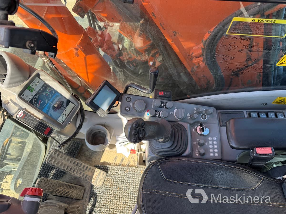 Гусеничный экскаватор Hitachi ZX170W-5B Hjulgrävare Hitachi ZX170W med vagn: фото 14