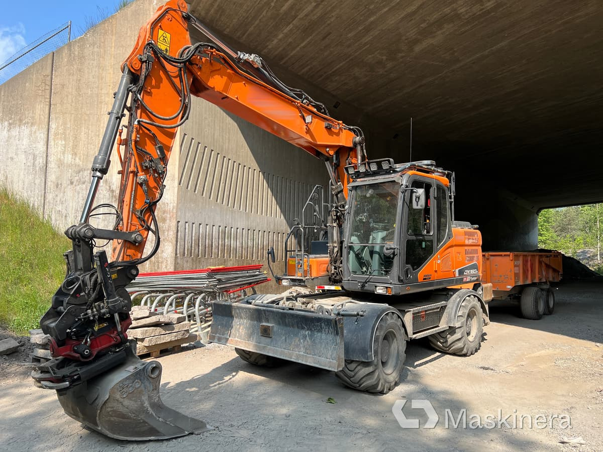 Hjulgrävare Doosan DX160W med tillbehör - Гусеничный экскаватор: фото 1 Hjulgrävare Doosan DX160W med tillbehör - Гусеничный экскаватор: фото 1