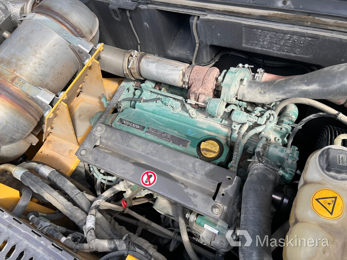 Hjulgrävare Volvo EWR150E med tillbehör в лизинг Hjulgrävare Volvo EWR150E med tillbehör: фото 36