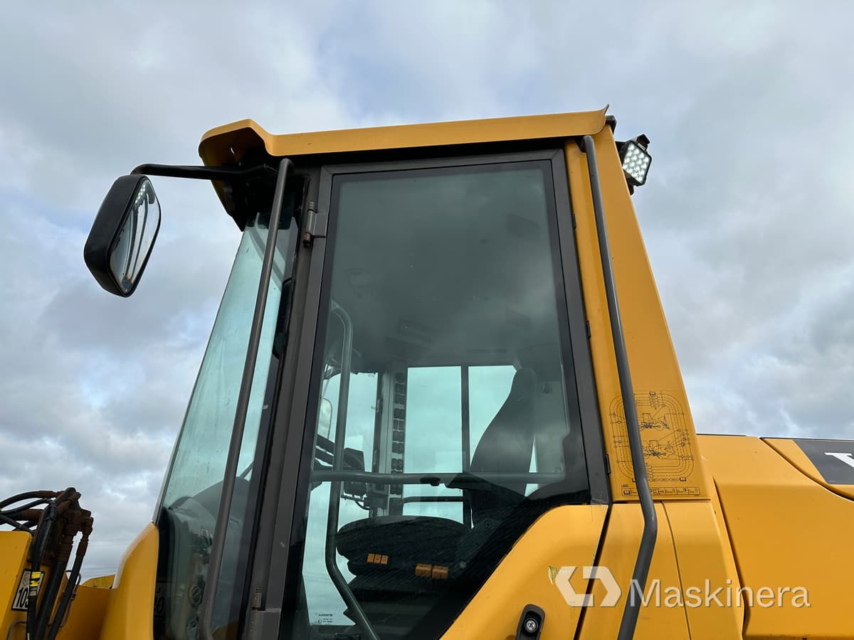 Колёсный погрузчик Hjullastare Volvo L60G [ Copy ]: фото 43