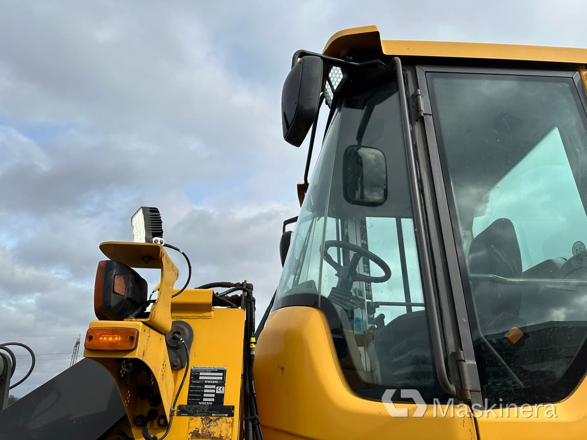 Колёсный погрузчик Hjullastare Volvo L60G [ Copy ]: фото 46