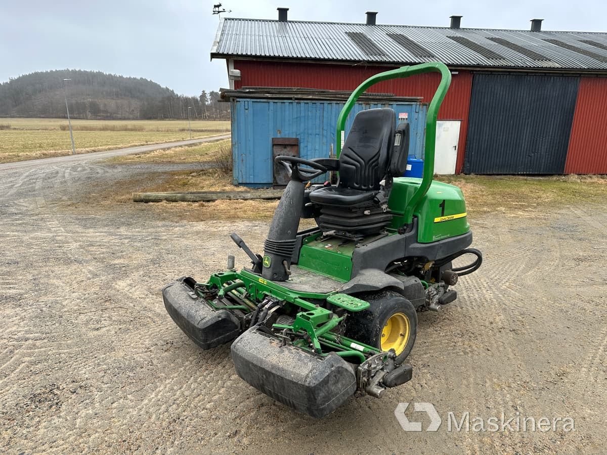 John Deere 2500E E-Cut Hybrid Greenklippare - Газонокосилка: фото 1 John Deere 2500E E-Cut Hybrid Greenklippare - Газонокосилка: фото 1