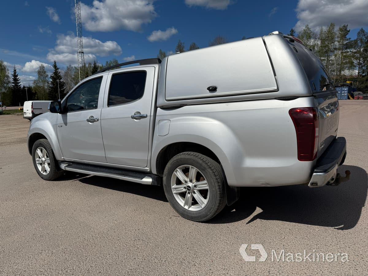Pickup Isuzu D-max Craftsman 4X4 - Легковой фургон: фото 3 Pickup Isuzu D-max Craftsman 4X4 - Легковой фургон: фото 3