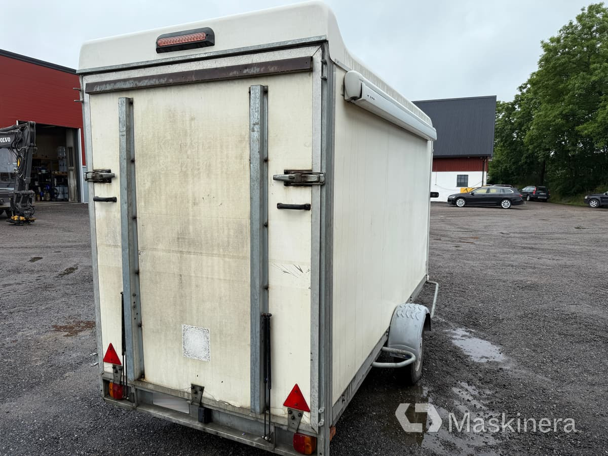 Skåpsläp Thule tgab Ce 100035R - Прицеп-фургон: фото 5 Skåpsläp Thule tgab Ce 100035R - Прицеп-фургон: фото 5