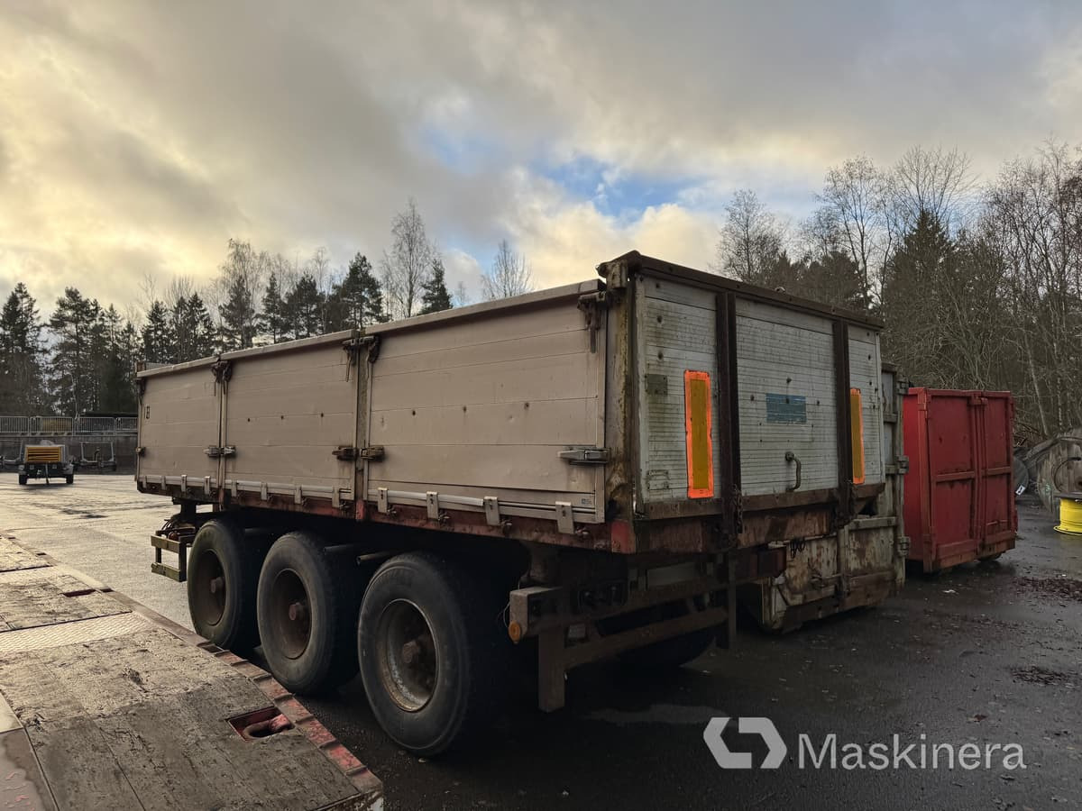 Tridemkärra Kilafors SKB3-T58 (Rep. objekt) - Прицеп бортовой/ Платформа: фото 3 Tridemkärra Kilafors SKB3-T58 (Rep. objekt) - Прицеп бортовой/ Платформа: фото 3