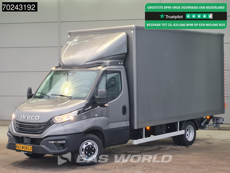 Iveco Daily 35C18 3.0L Automaat 180PK 1000KG Laadklep Zijdeur 2025-Model Bakwagen Dubbellucht ACC LED Navi Airco D'Hollandia 3,5t Trekgewich - Малотоннажный фургон: фото 1 Iveco Daily 35C18 3.0L Automaat 180PK 1000KG Laadklep Zijdeur 2025-Model Bakwagen Dubbellucht ACC LED Navi Airco D'Hollandia 3,5t Trekgewich - Малотоннажный фургон: фото 1