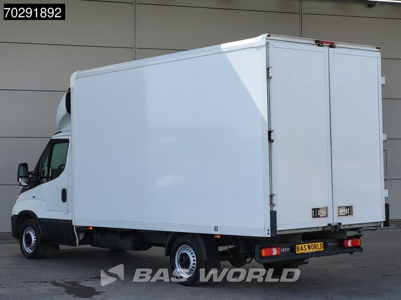 Iveco Daily 35S16 Automaat Bakwagen Achterdeuren 160PK Airco Camera Euro6 Meubelbak Koffer 21m3 Airco - Малотоннажный фургон: фото 2 Iveco Daily 35S16 Automaat Bakwagen Achterdeuren 160PK Airco Camera Euro6 Meubelbak Koffer 21m3 Airco - Малотоннажный фургон: фото 2
