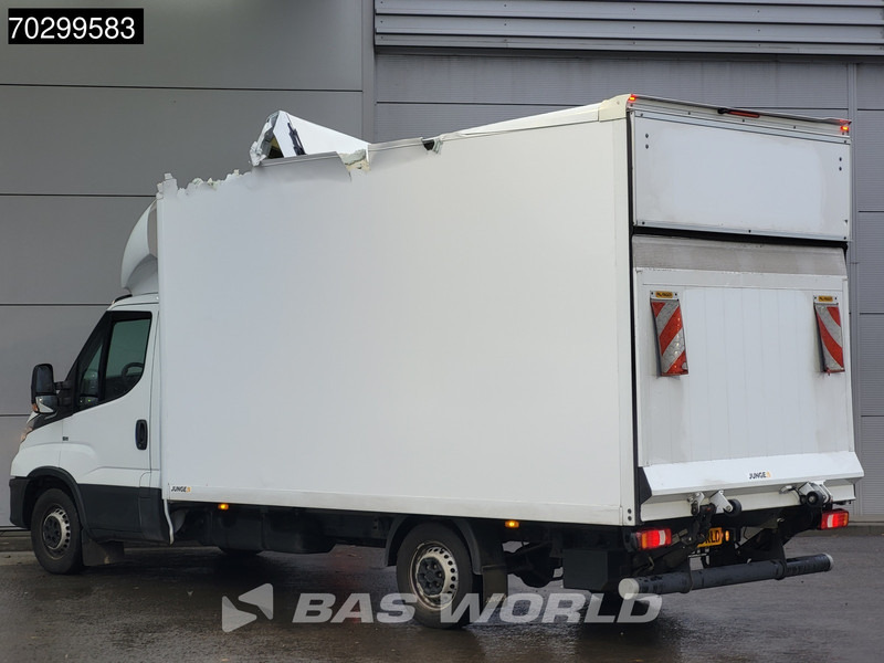 Iveco Daily 35S16 Laadklep Automaat SCHADE Bakwagen 160PK Airco Camera Euro6 Meubelbak Koffer Airco - Малотоннажный фургон: фото 2 Iveco Daily 35S16 Laadklep Automaat SCHADE Bakwagen 160PK Airco Camera Euro6 Meubelbak Koffer Airco - Малотоннажный фургон: фото 2