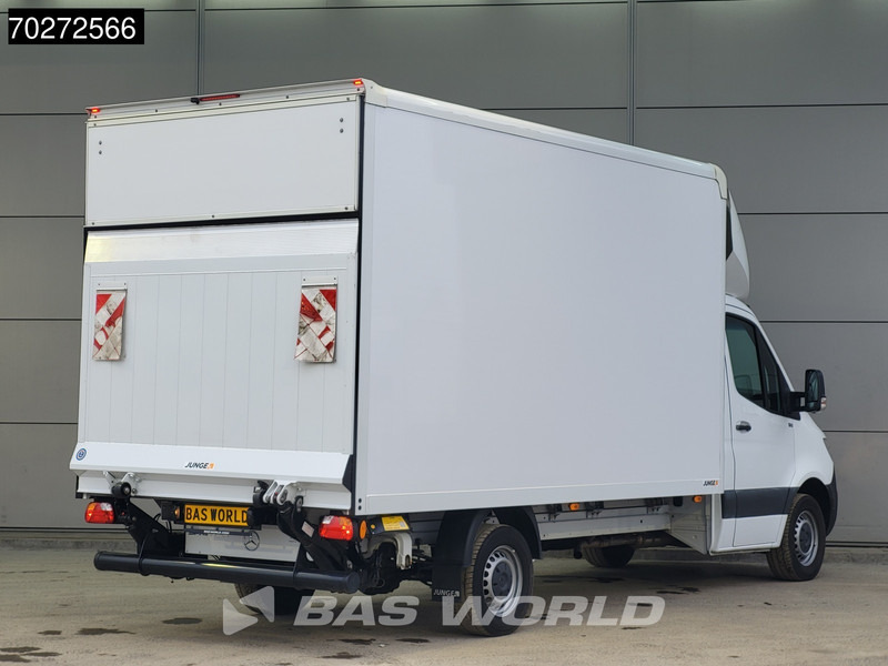 Mercedes-Benz Sprinter 317 CDI Bakwagen Automaat Laadklep Camera Meubelbak Koffer LBW 20m3 Airco - Малотоннажный фургон: фото 5 Mercedes-Benz Sprinter 317 CDI Bakwagen Automaat Laadklep Camera Meubelbak Koffer LBW 20m3 Airco - Малотоннажный фургон: фото 5